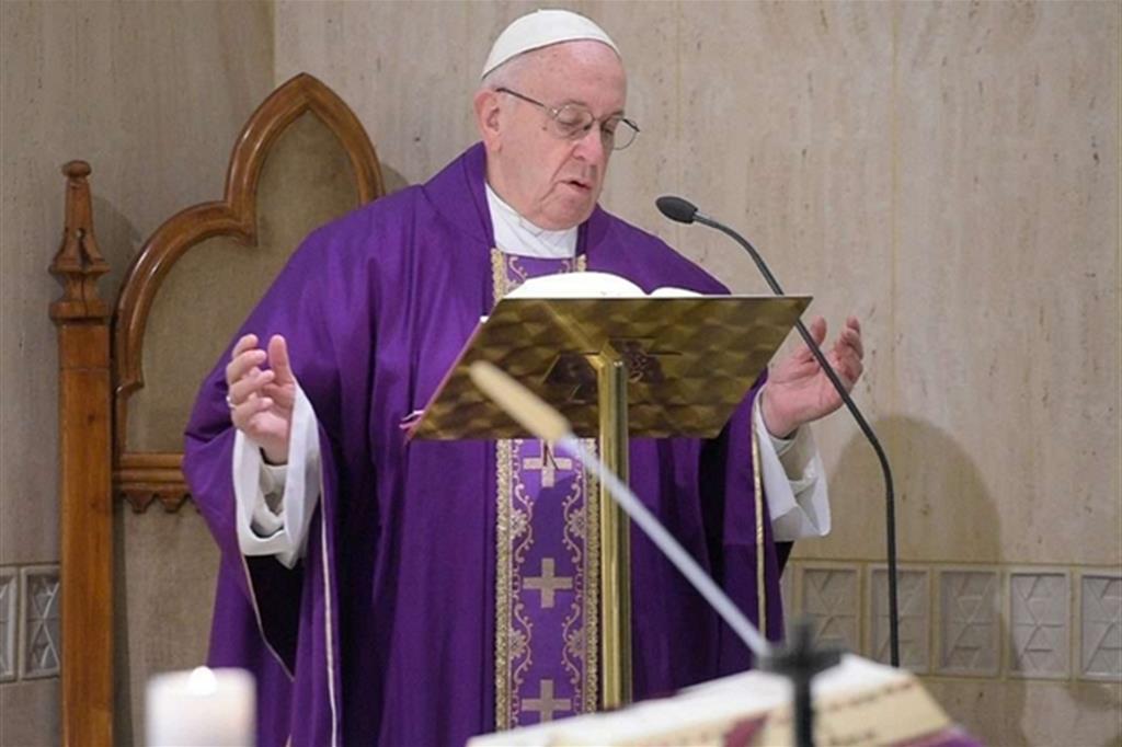 Papa: nel confessionale nessuna minaccia ma il perdono del Padre