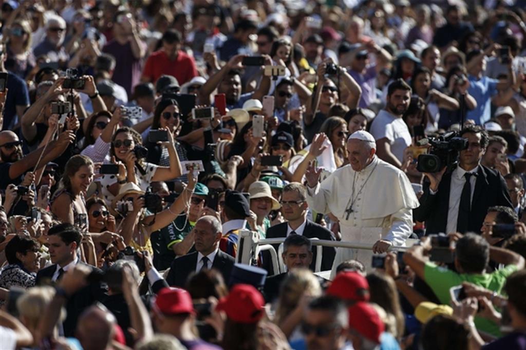 Papa: la peggiore schiavitù è quella del proprio ego